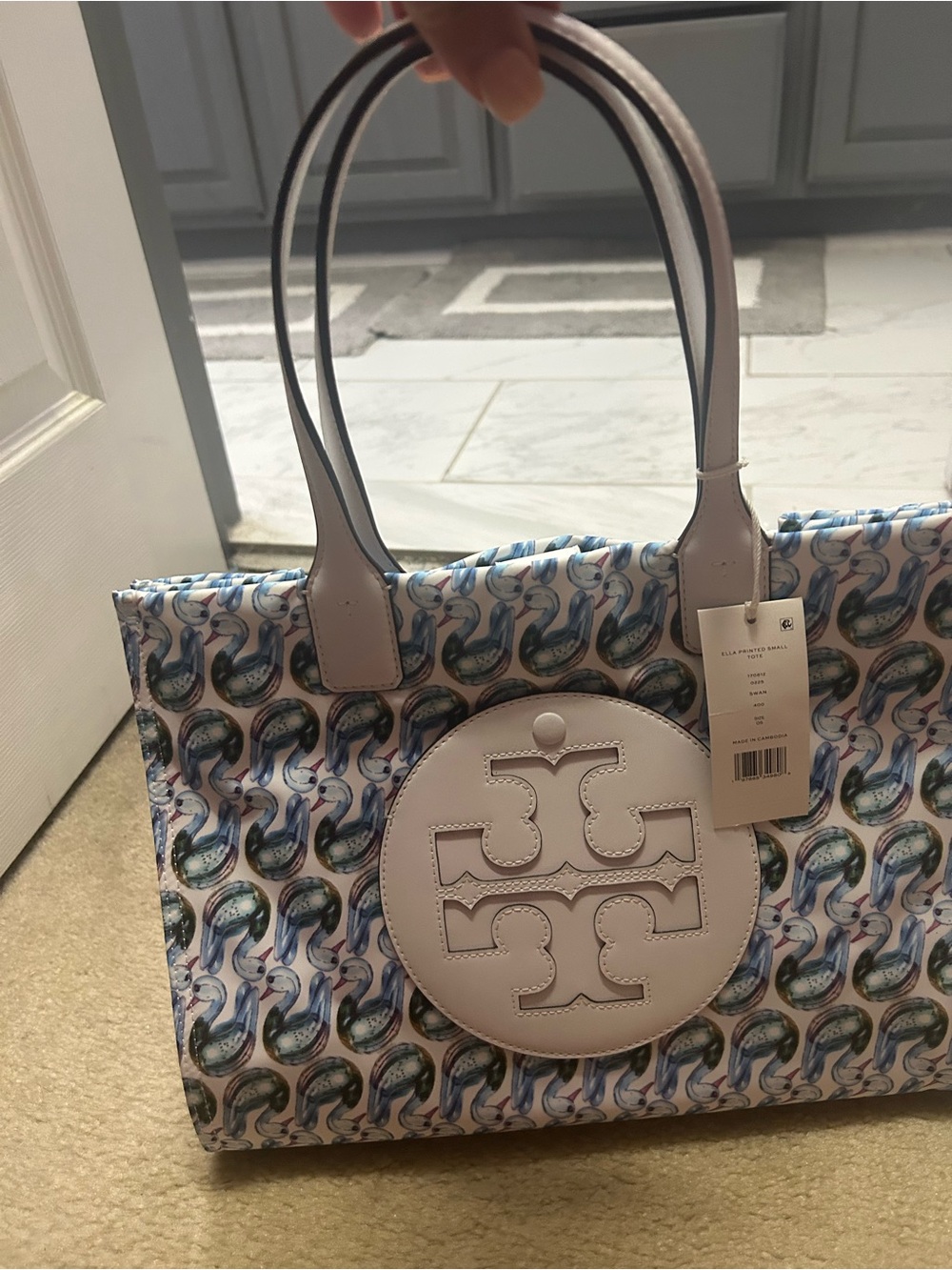 NWT TORY BURCH ELLA printed tote in swan 🦢 print! - Picture 11 of 16